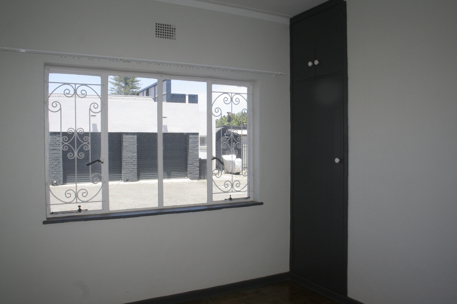 To Let 2 Bedroom Property for Rent in Martinville Western Cape